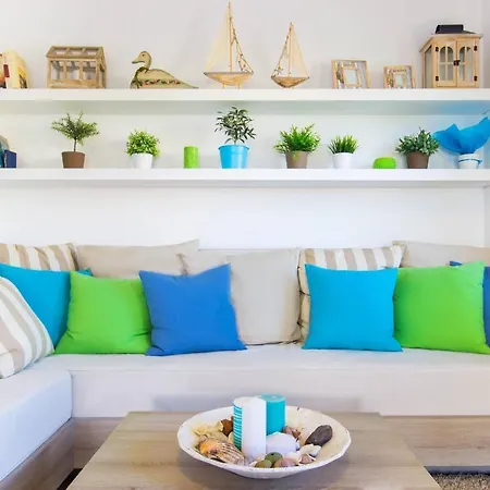 Semesterbostad Ekavi